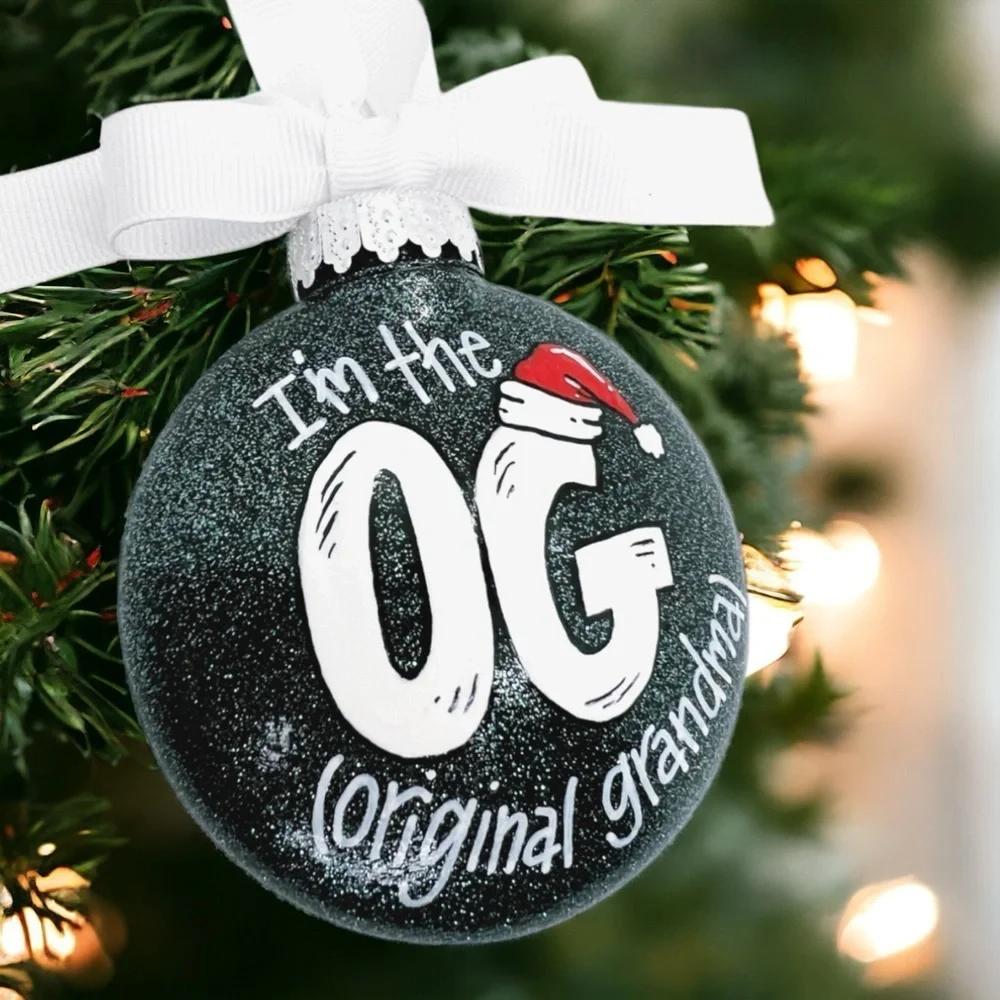 Handpainted Christmas Ornament: 